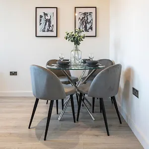  Apartment Stylish 2 Bed Close To United Kingdom